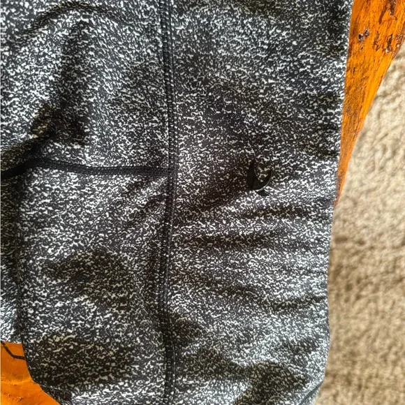 Glyder Black and White Speckled Leggings - Picture 3 of 4